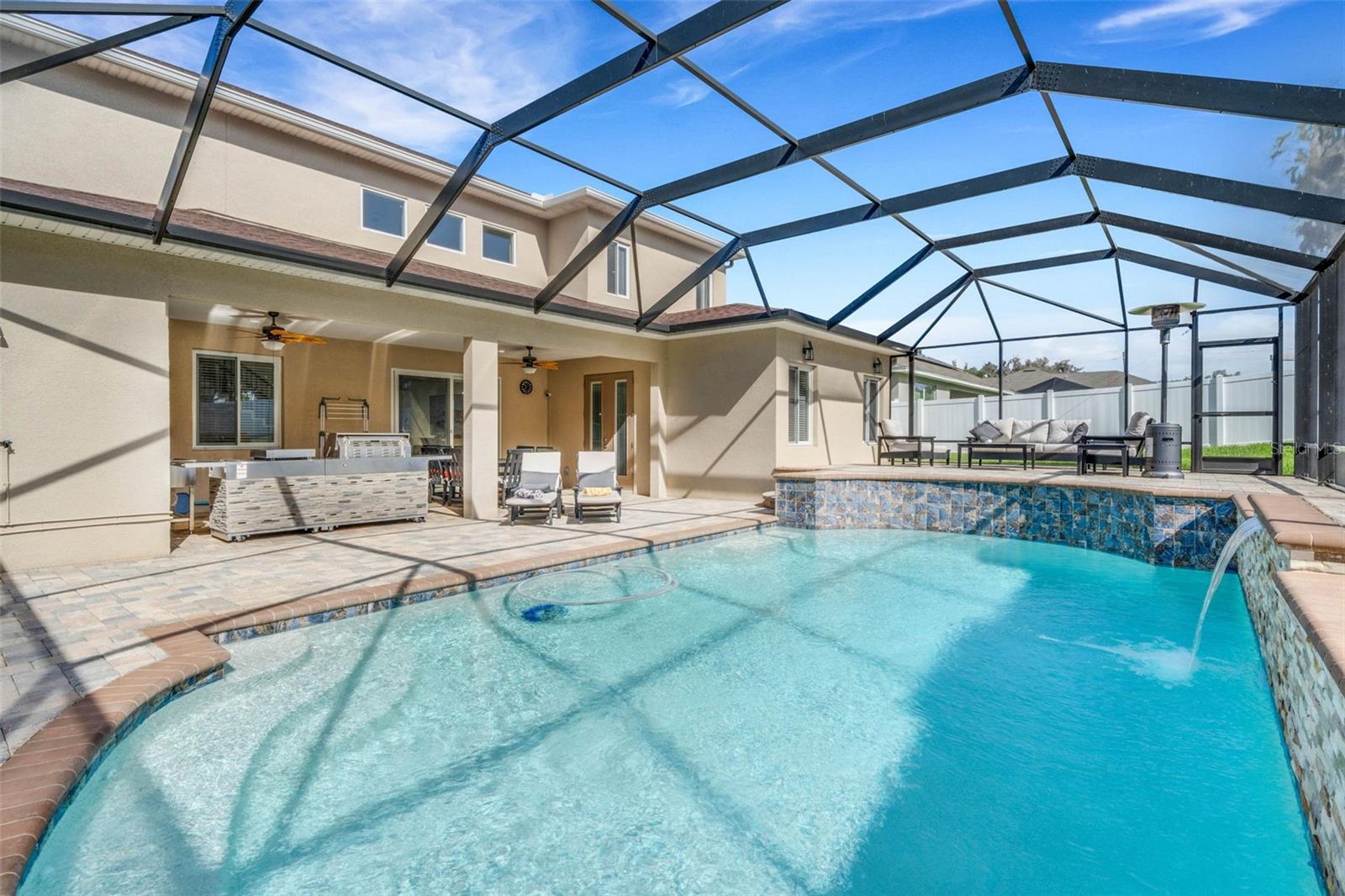 HERITAGE WOODS - Residential