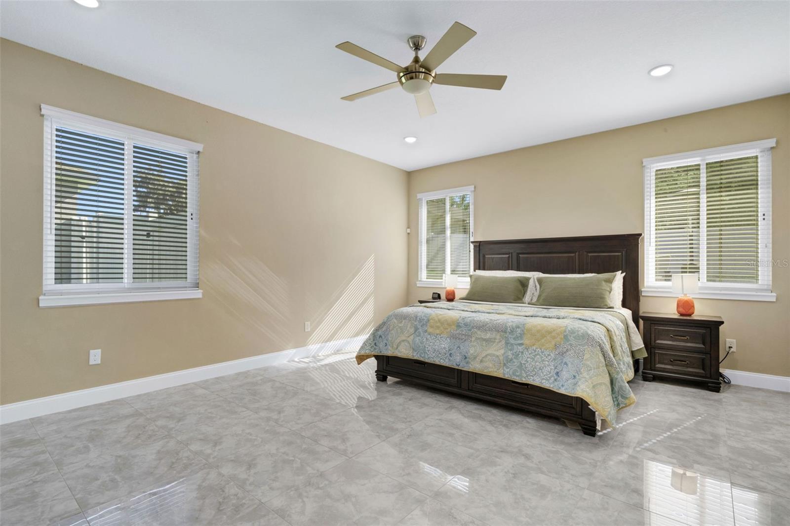 HERITAGE WOODS - Residential