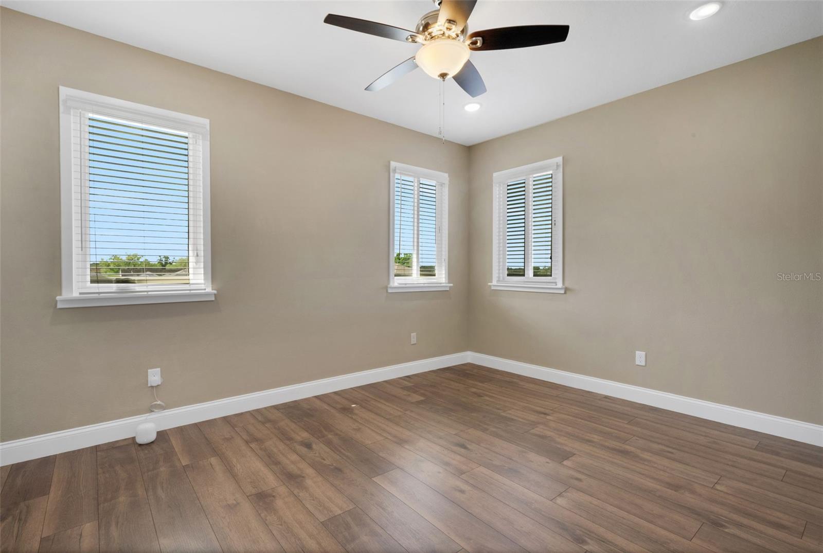 HERITAGE WOODS - Residential