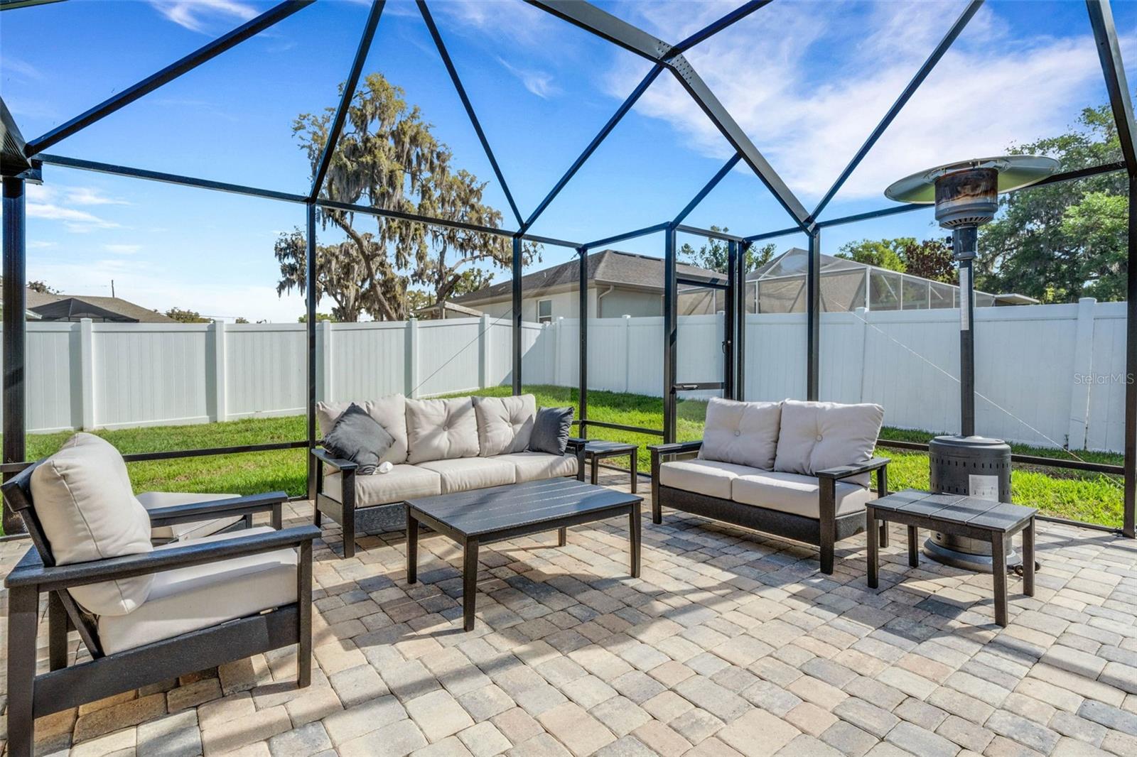 HERITAGE WOODS - Residential