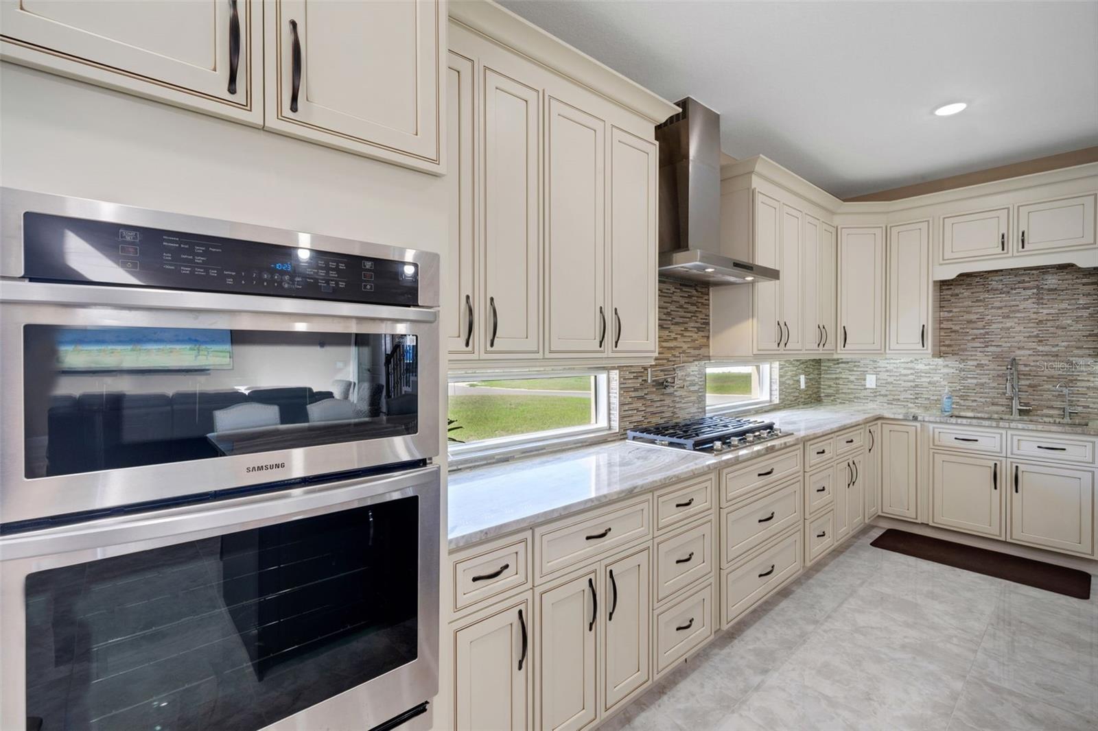 HERITAGE WOODS - Residential