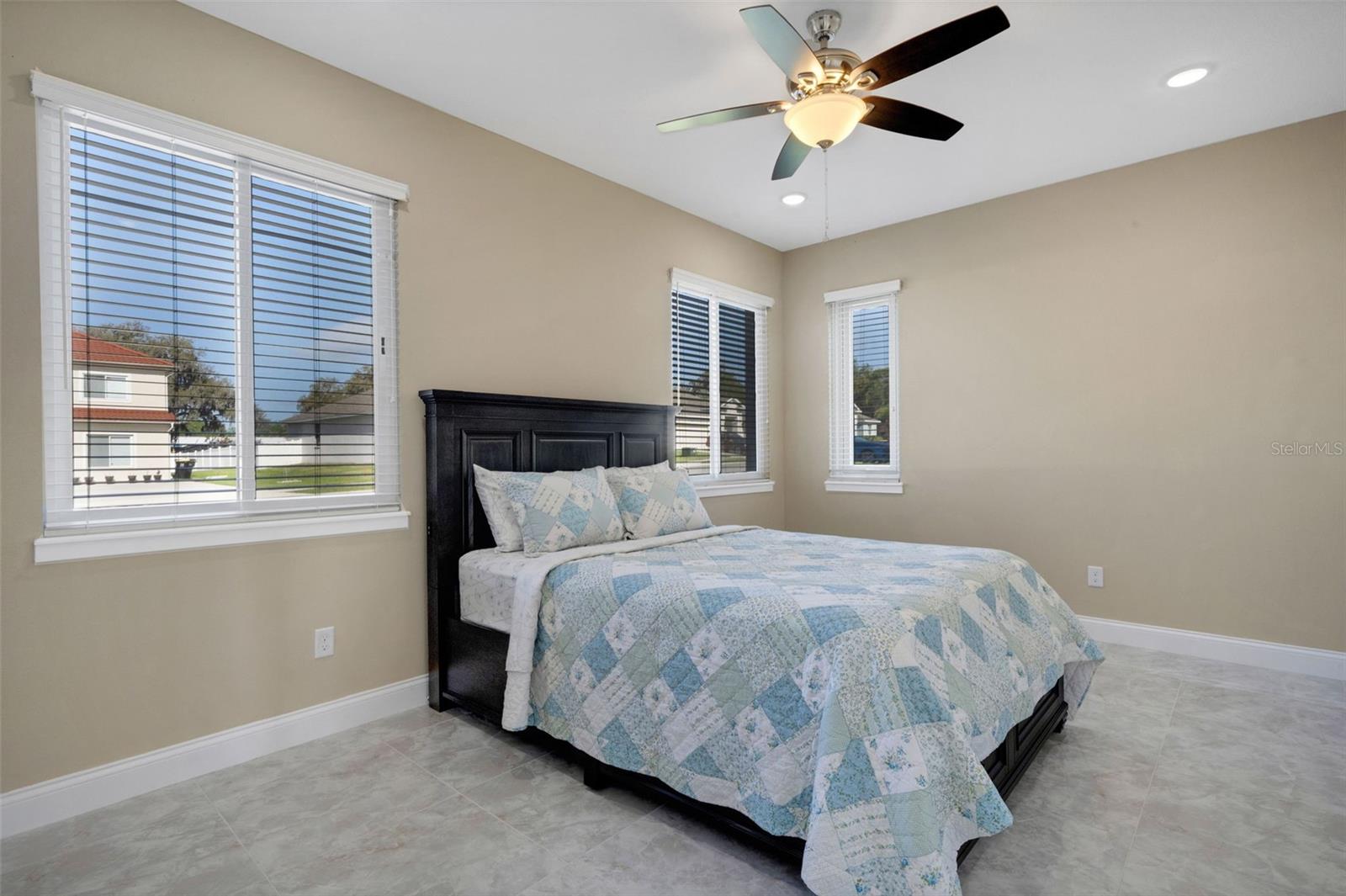 HERITAGE WOODS - Residential