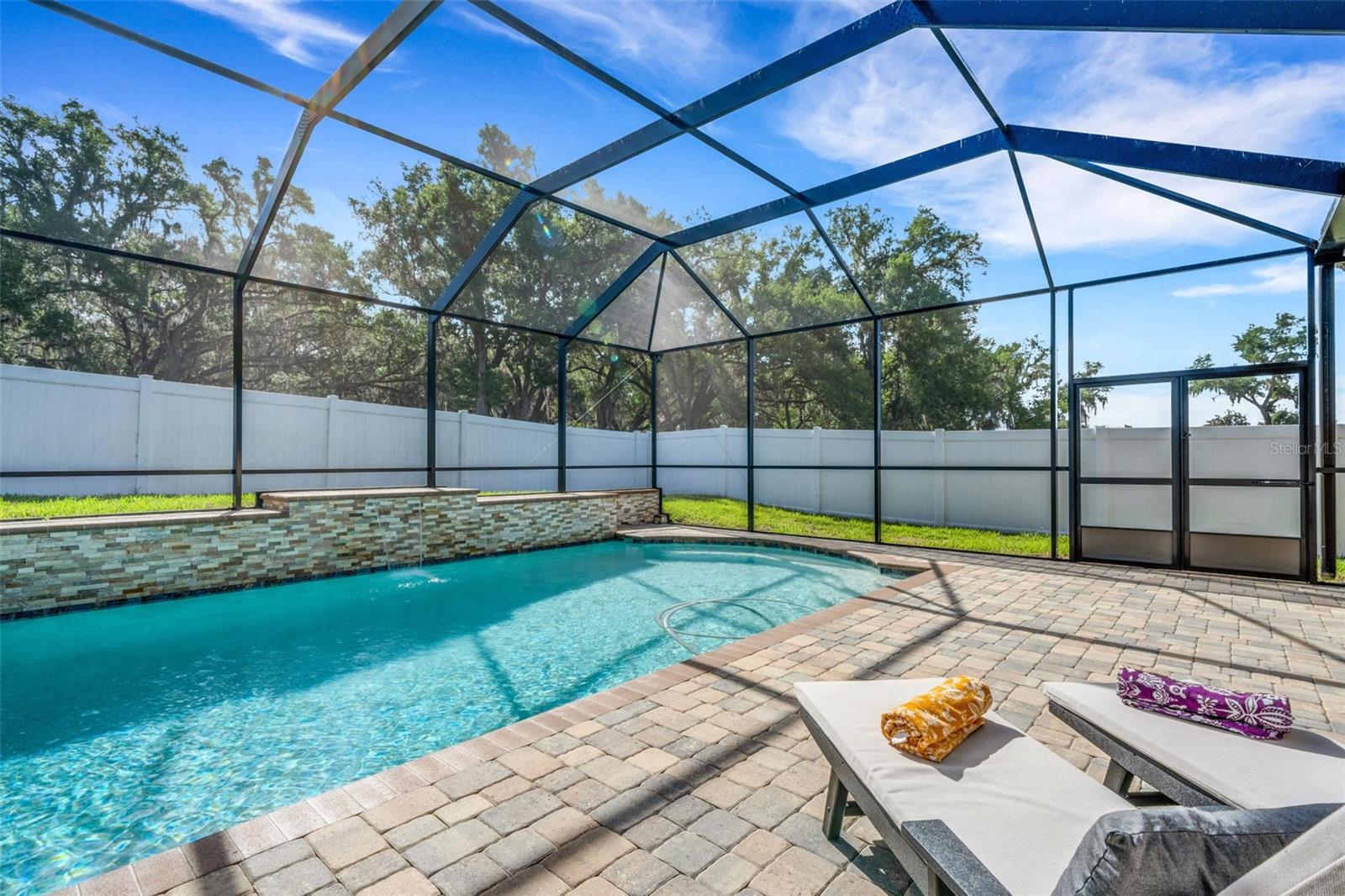 HERITAGE WOODS - Residential