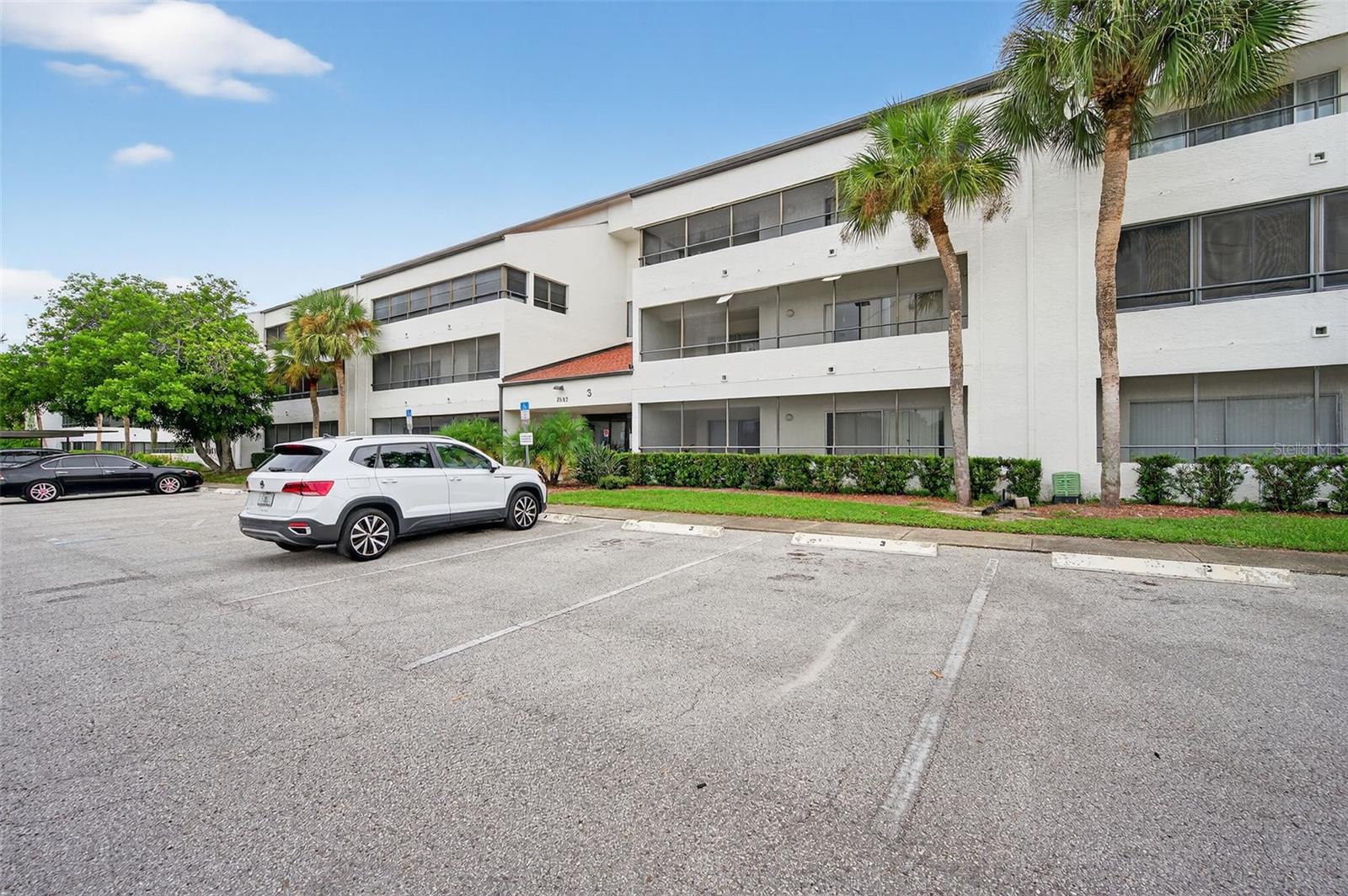 Beautiful, unique, and full of charm, this spacious 3-bedroom, 2-bath condo in Clearwater offers the perfect blend of comfort, convenience, and resort-style living. The lease includes Internet, Cable TV, Water, Sewer, Trash removal,.....making it a worry-free choice for your next home.
Step inside to find a thoughtfully designed floor plan featuring a bright and airy living room that flows seamlessly into the dining area—perfect for entertaining or enjoying family meals. The kitchen is equipped with crisp white cabinetry, sleek stainless steel appliances, and plenty of counter space, giving it a clean, modern feel. The split-bedroom layout ensures privacy, with the primary suite tucked away for peace and quiet. Both bathrooms are well-sized and designed for comfort and function.
One of the standout features of this home is the convenience of in-unit laundry and an additional storage closet for all your essentials. Step outside onto your private, oversized wraparound balcony, an immaculate space ideal for savoring morning coffee, evening relaxation, or even hosting friends in a tranquil outdoor setting.
This condo also includes an assigned carport parking spot, along with ample guest parking for visitors. Situated in a highly desirable Clearwater location, you’ll be just minutes from some of Florida’s most beautiful beaches, shopping centers, excellent dining options, and easy access to the airport—perfect for both everyday living and entertaining out-of-town guests.
The community itself enhances your lifestyle with an array of resort-inspired amenities. Take a dip in the large, well-maintained pool, stay active on the tennis and racquetball courts, or unwind at the clubhouse designed for social gatherings and relaxation. Whether you’re looking for leisure or activity, this community has something to offer.
Don’t miss the chance to lease this exceptional Clearwater retreat that combines modern style, everyday convenience, and an unbeatable location. It’s the perfect place to call home and enjoy the Florida lifestyle to its fullest.