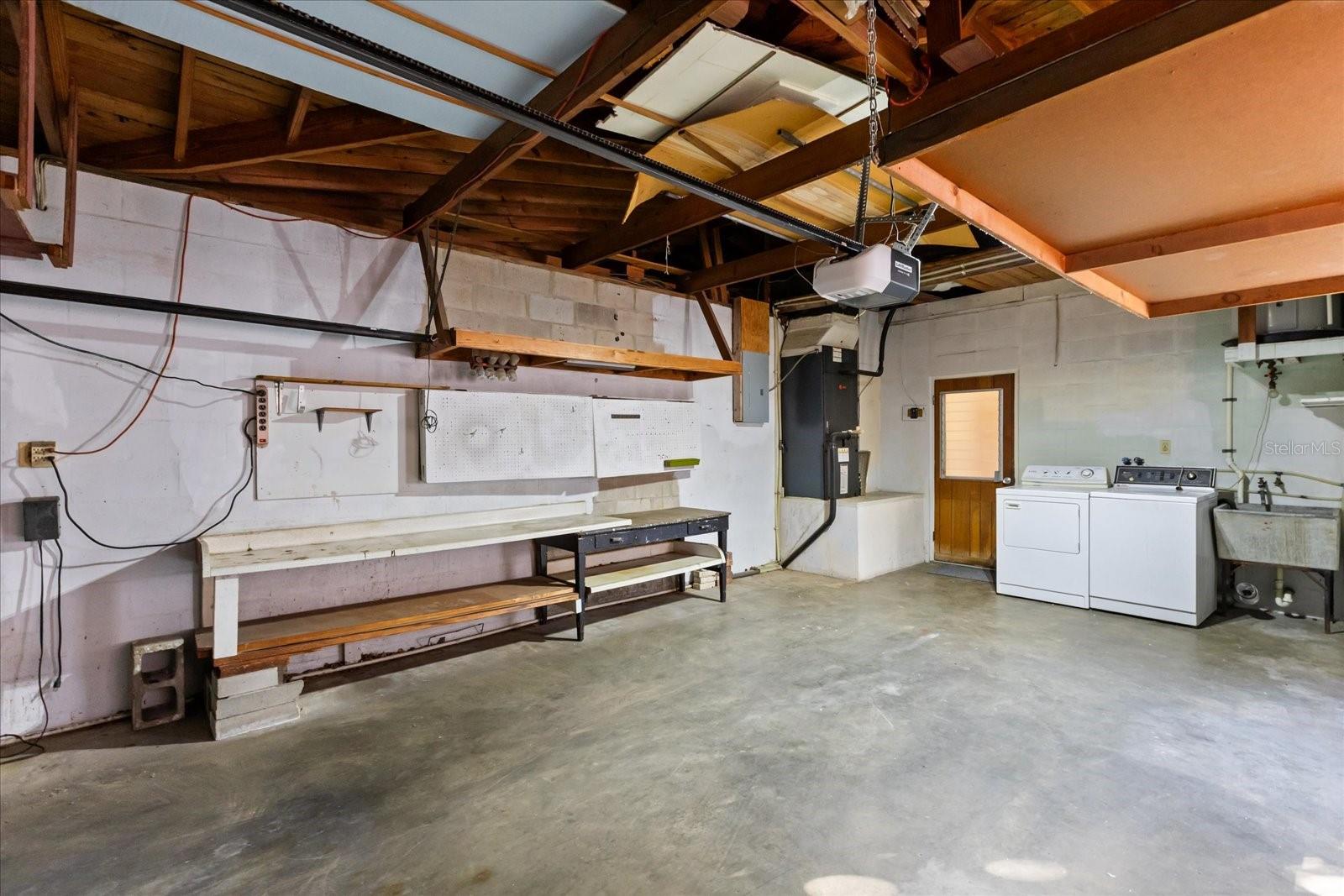 SKYCREST - Residential