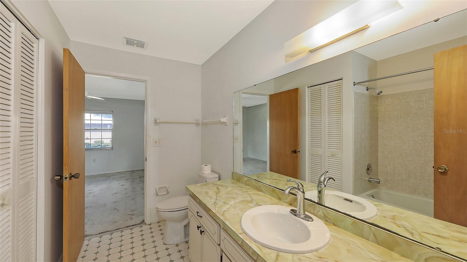 SORRENTO VILLAS 5 - Residential