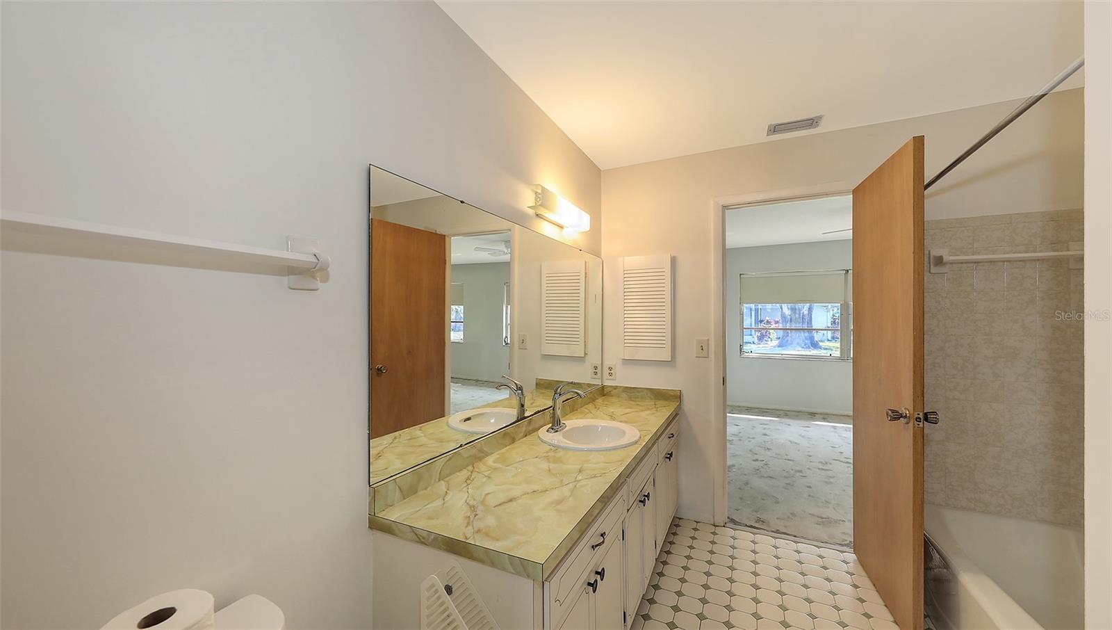 SORRENTO VILLAS 5 - Residential