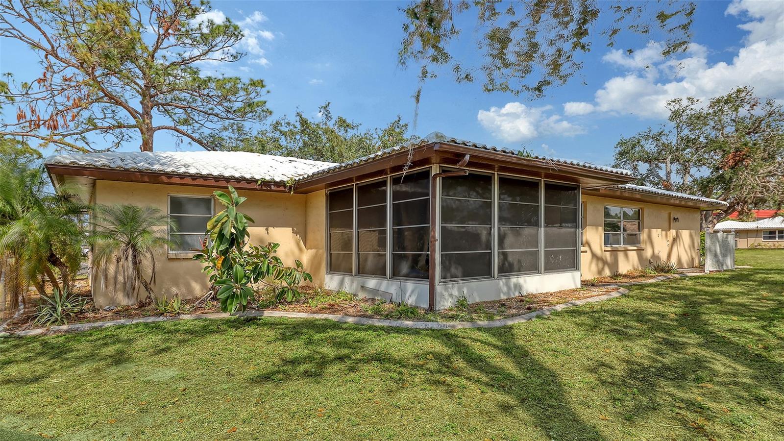 SORRENTO VILLAS 5 - Residential