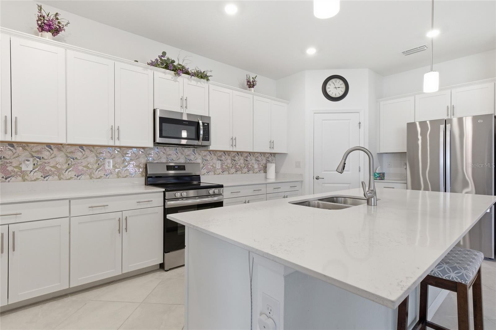 ANTIGUA/WELLEN PARK REP - Residential