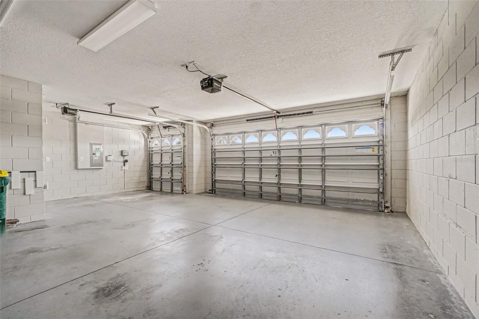 ARLINGTON RIDGE - Residential