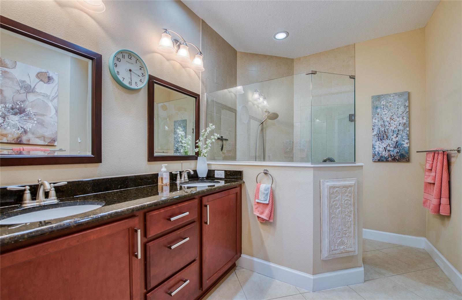 SUN CITY CENTER NOTTINGHAM VILLAGE - Residential