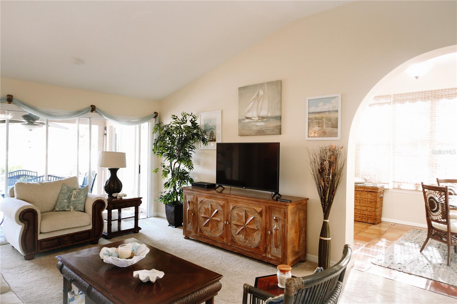 MOUNT DORA COUNTRY CLUB MOUNT DORA UNIT 03 - Residential