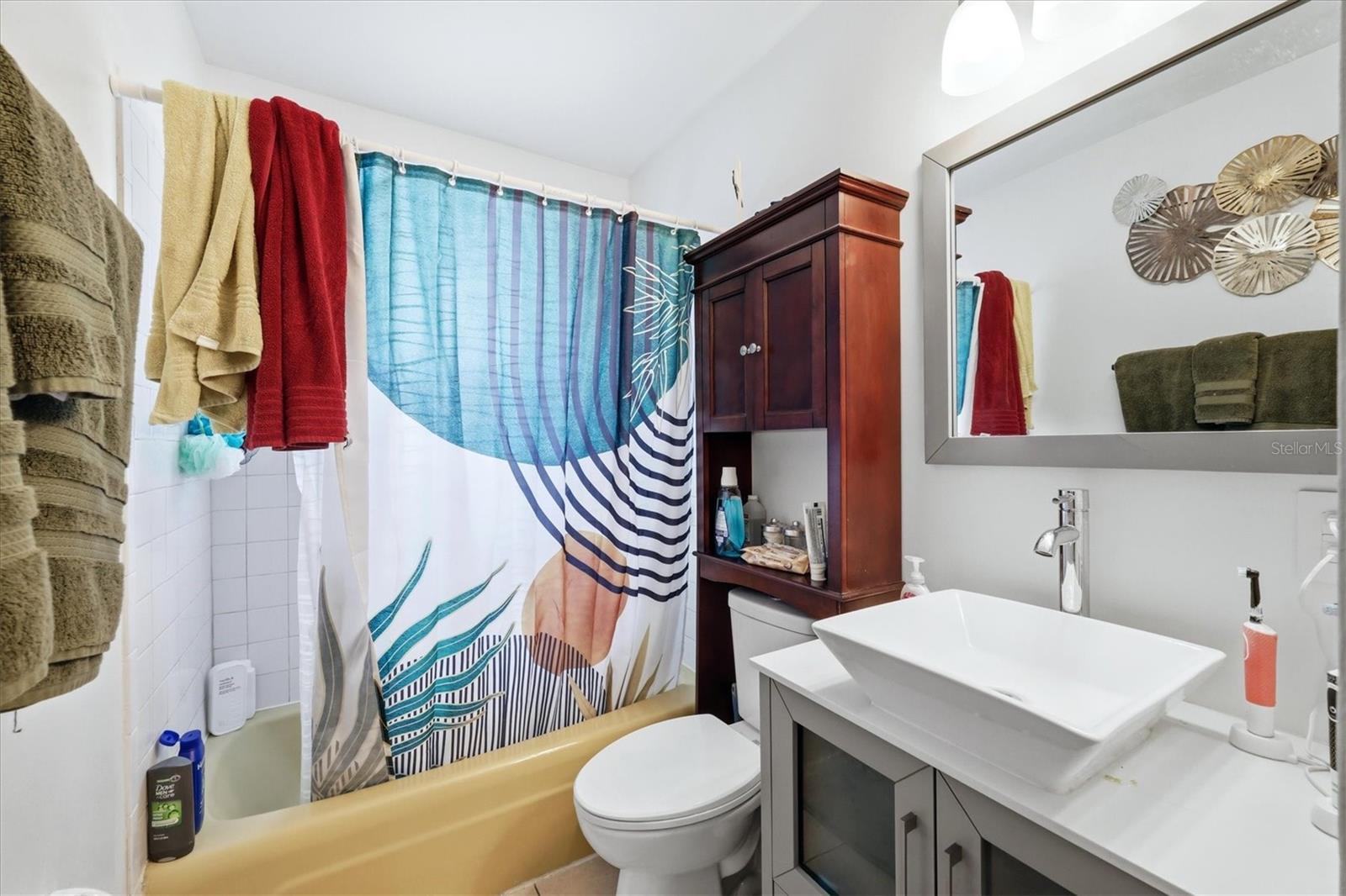 ALCONA ESTATES - Residential Income
