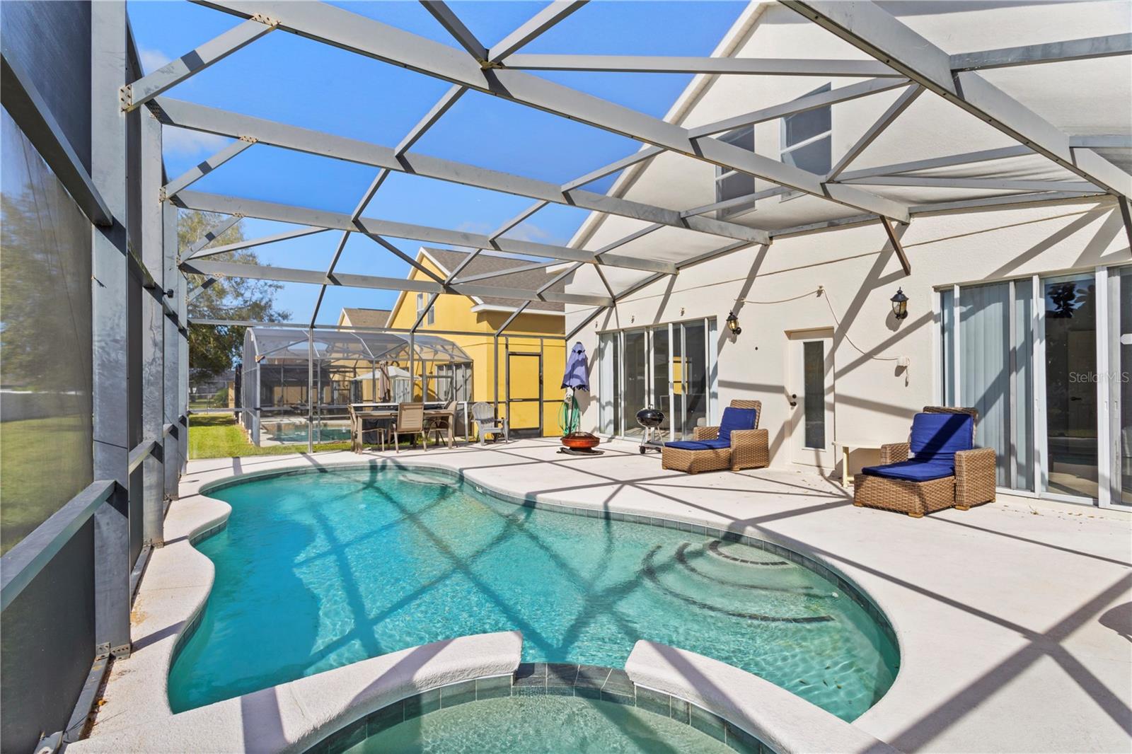 558 CADIZ LOOP