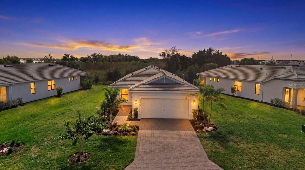 Photo of 18918 Indian Rock Place, Lakewood Ranch, FL 34211 (MLS # A4710731)