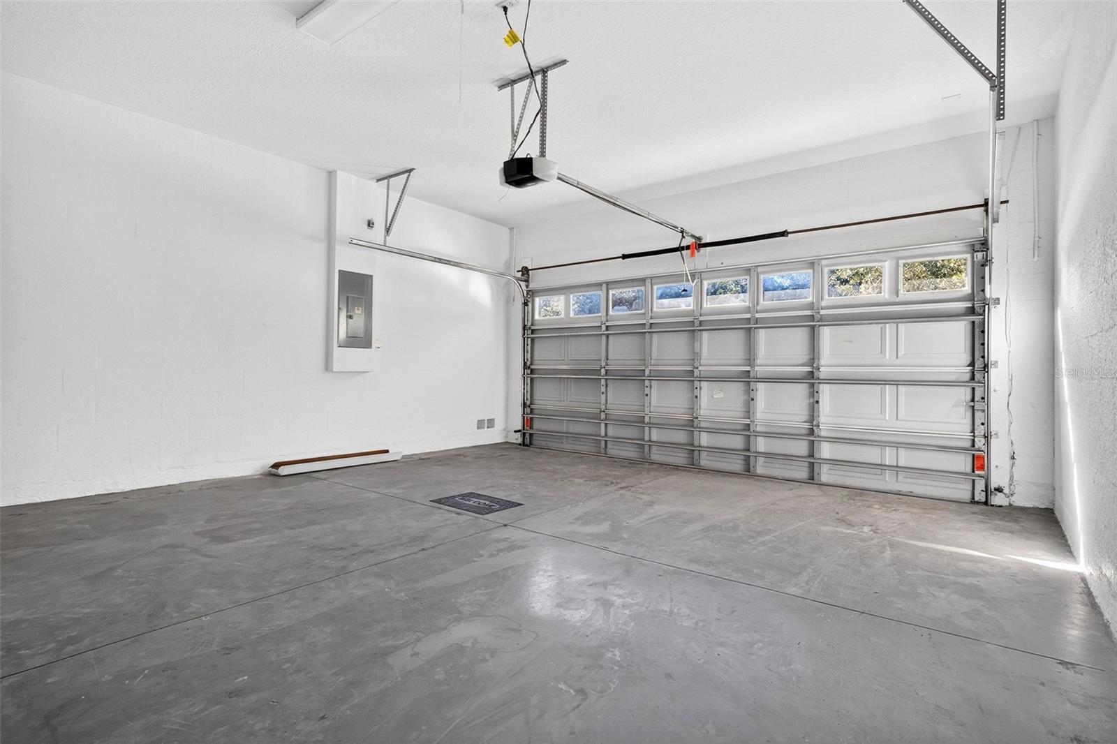 CLERMONT SUMMIT GREENS PH 02B LT 01 BEING - Residential