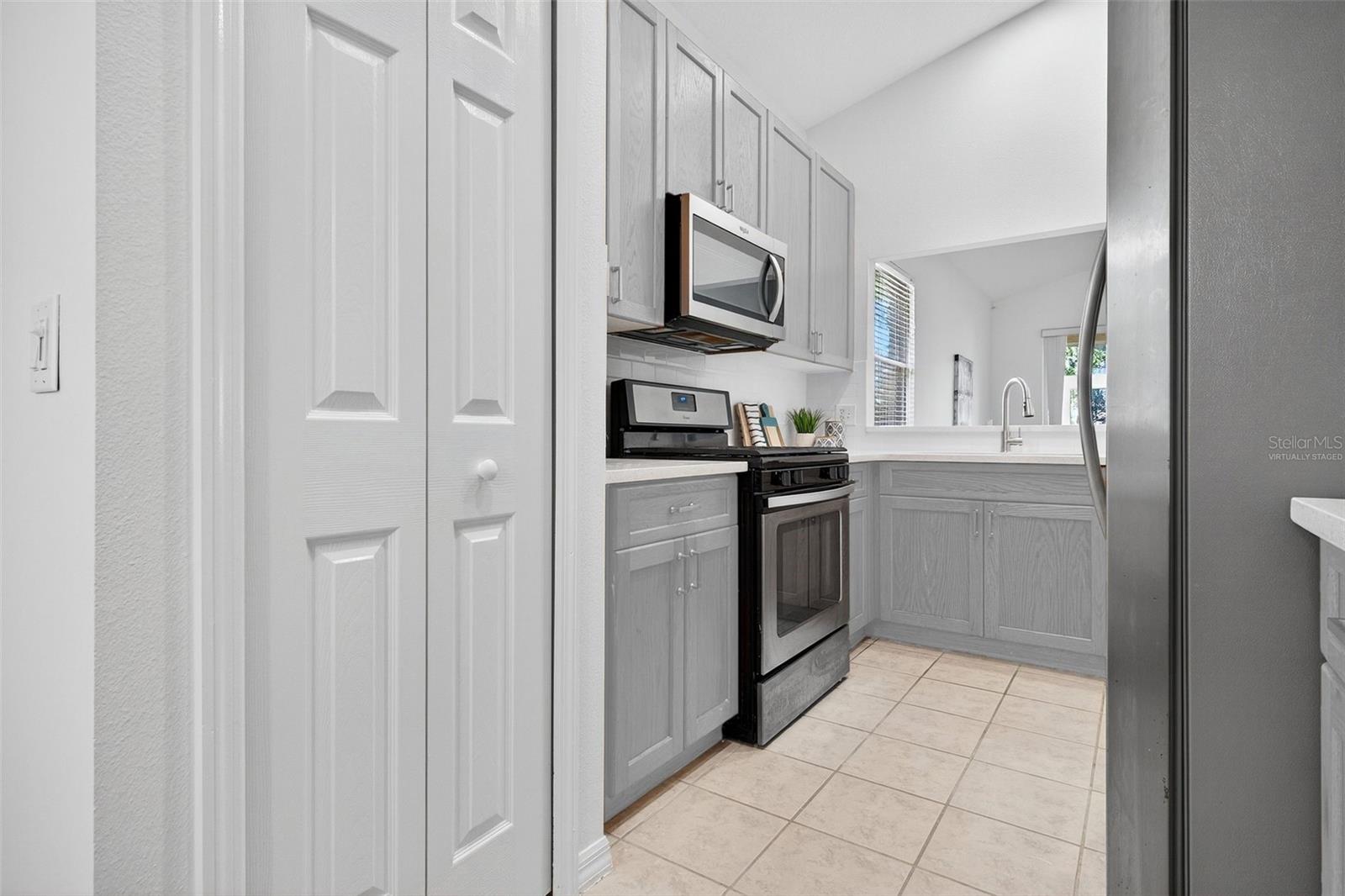 CLERMONT SUMMIT GREENS PH 02B LT 01 BEING - Residential