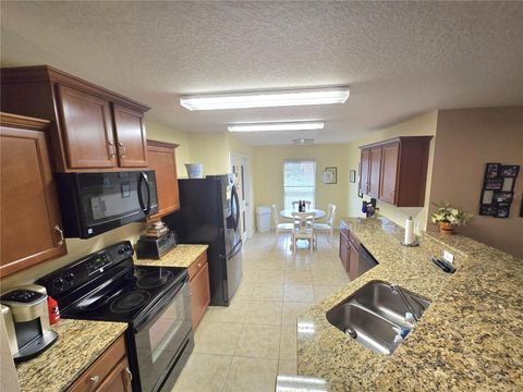 A home in LAKELAND
