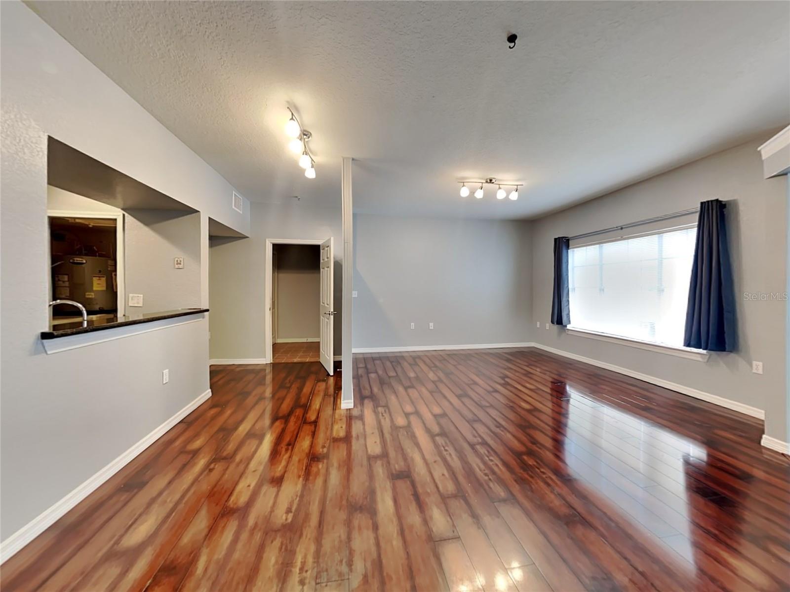 2328 MIDTOWN TERRACE 1024