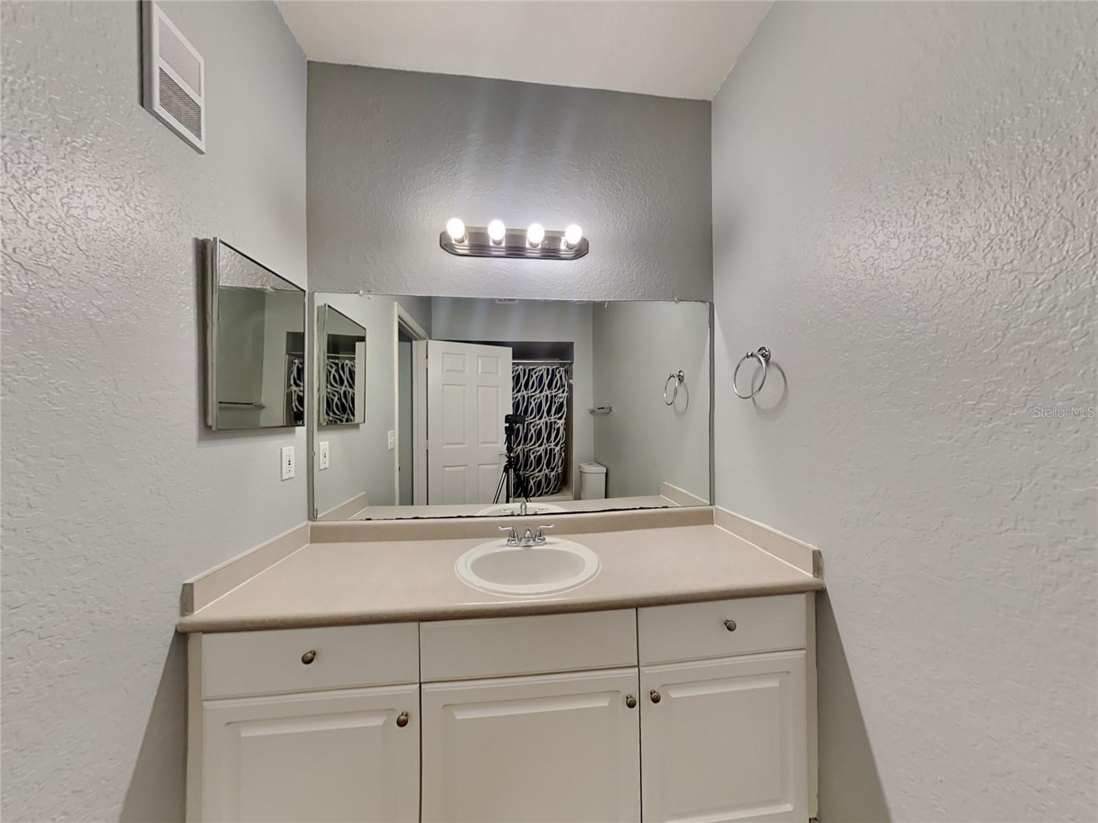 CHARLES TOWNE/PK CENTRAL CONDO - Residential