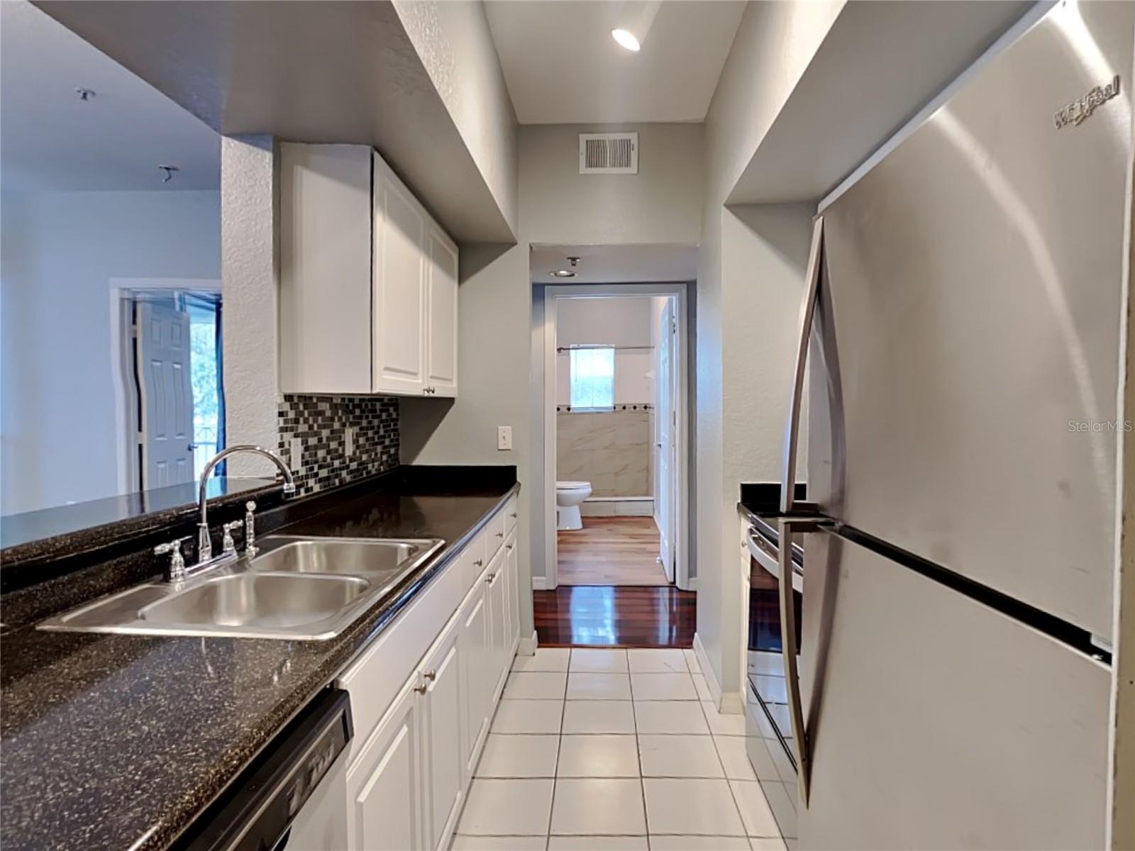 2328 MIDTOWN TERRACE 1024