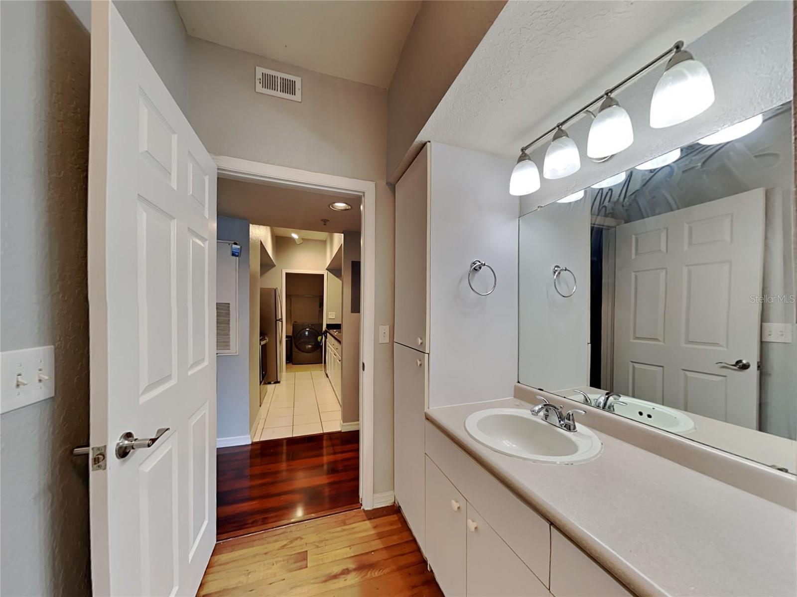 CHARLES TOWNE/PK CENTRAL CONDO - Residential