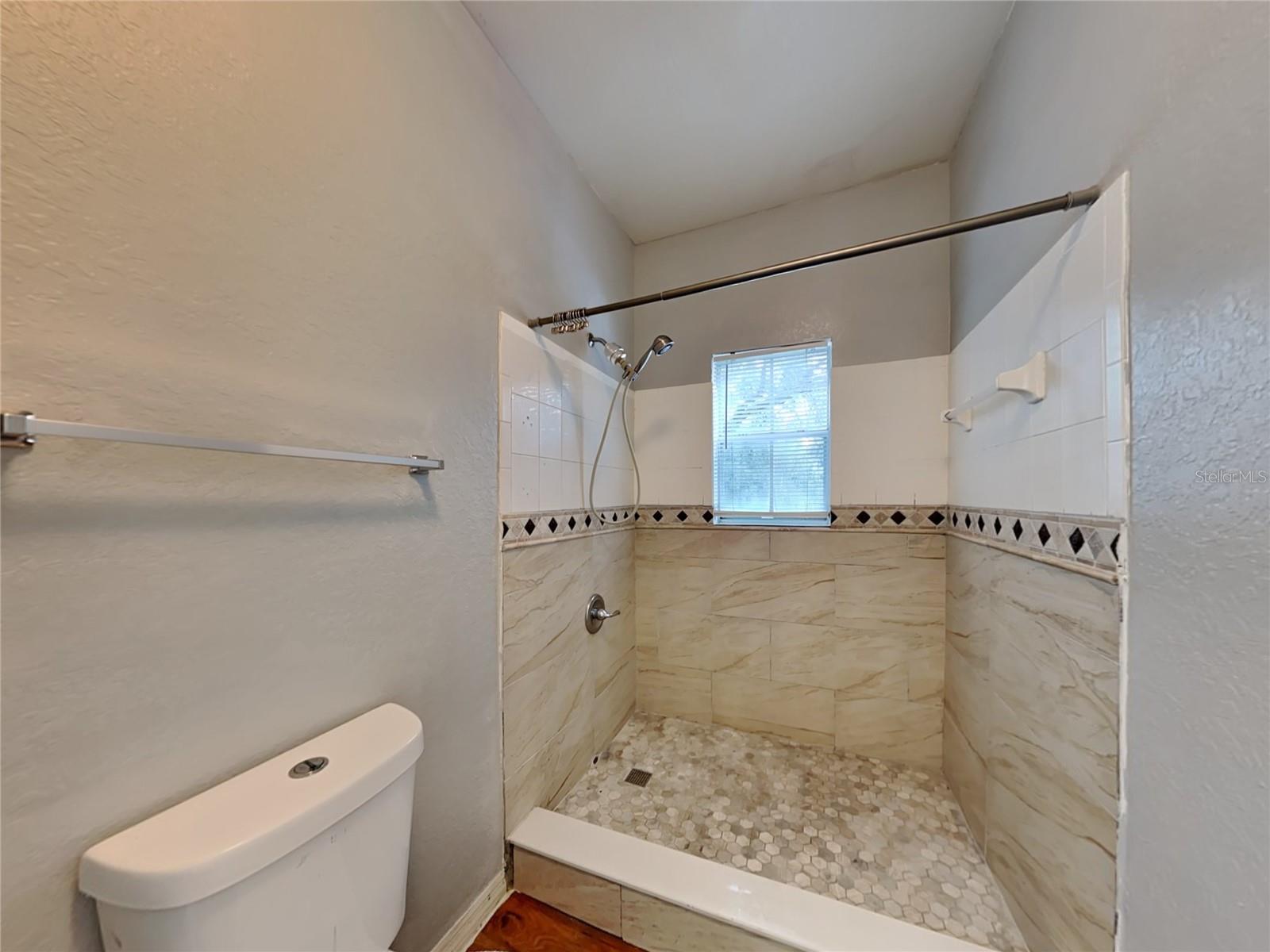 CHARLES TOWNE/PK CENTRAL CONDO - Residential