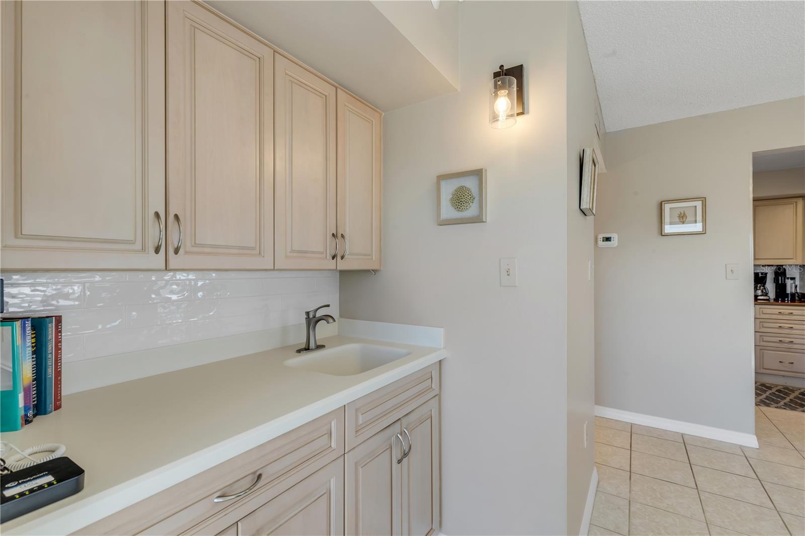 SEASCAPE TOWERS CONDO PH 01 - Residential