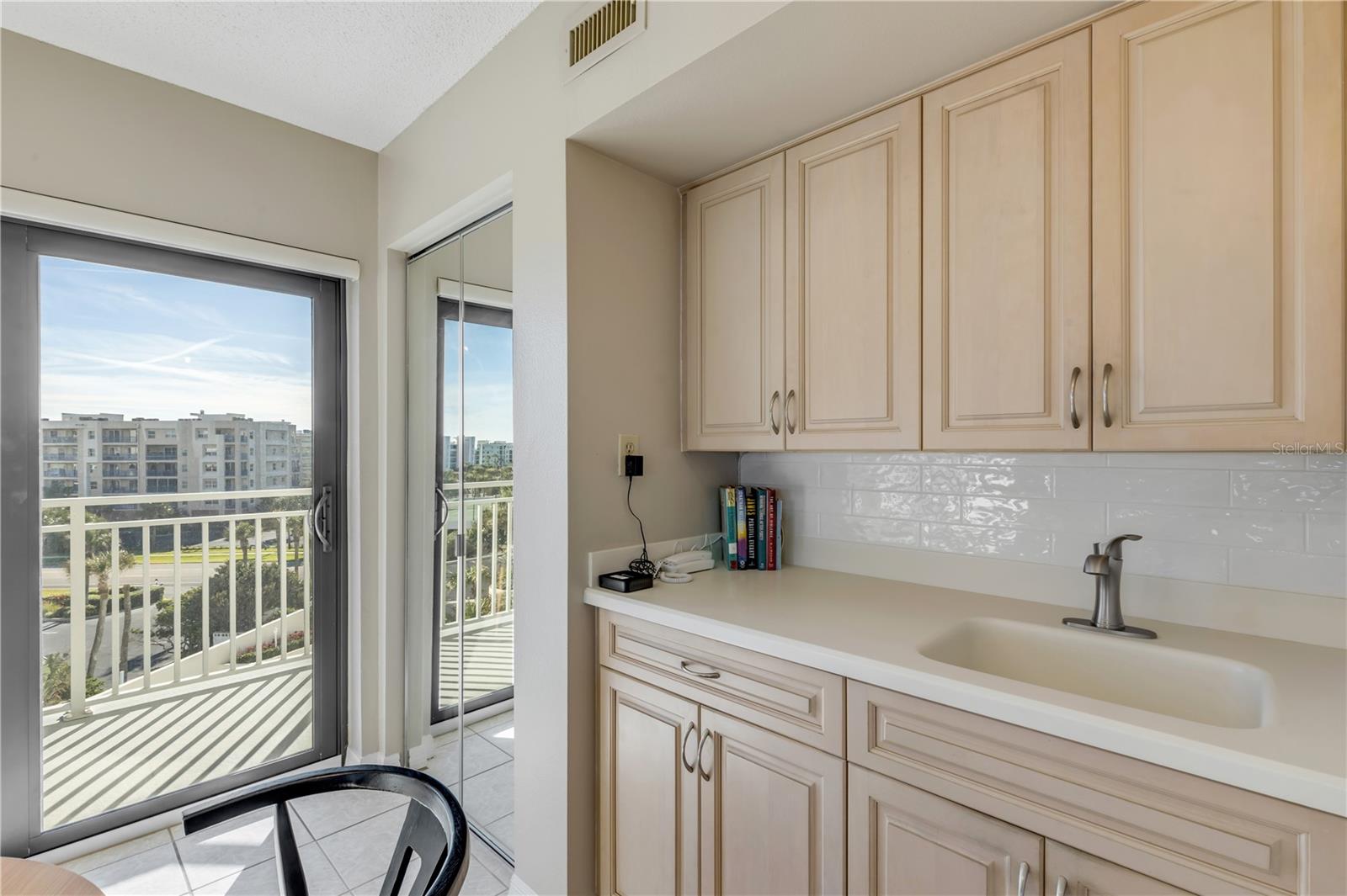 SEASCAPE TOWERS CONDO PH 01 - Residential