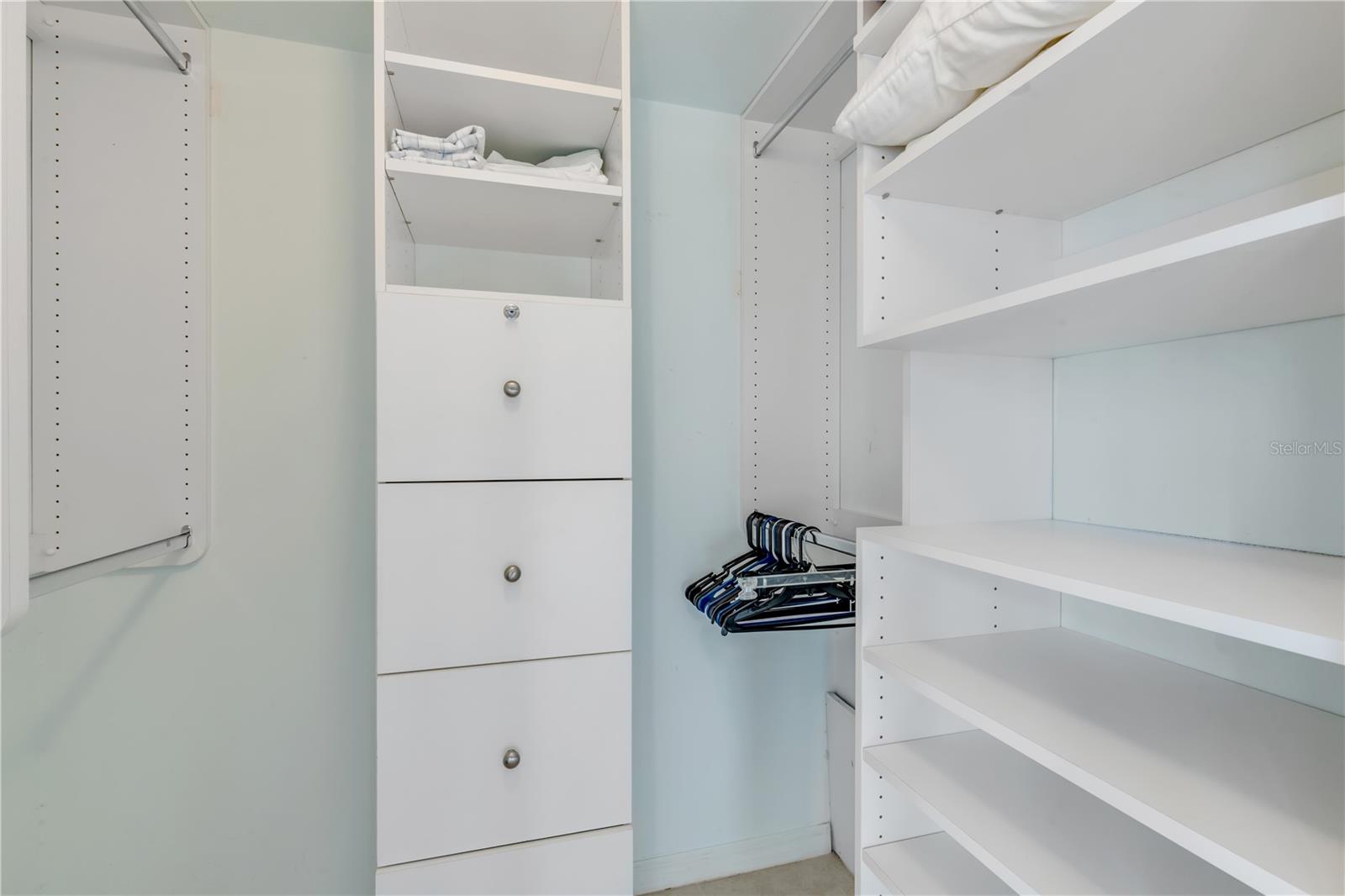 SEASCAPE TOWERS CONDO PH 01 - Residential