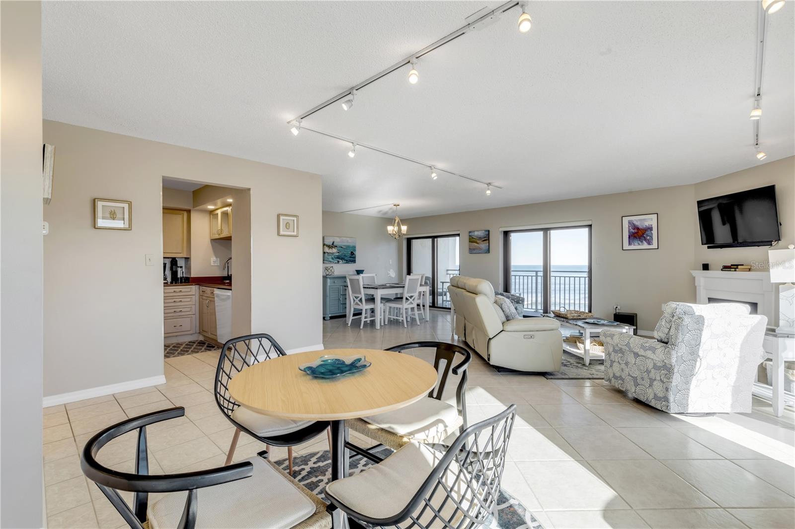 SEASCAPE TOWERS CONDO PH 01 - Residential