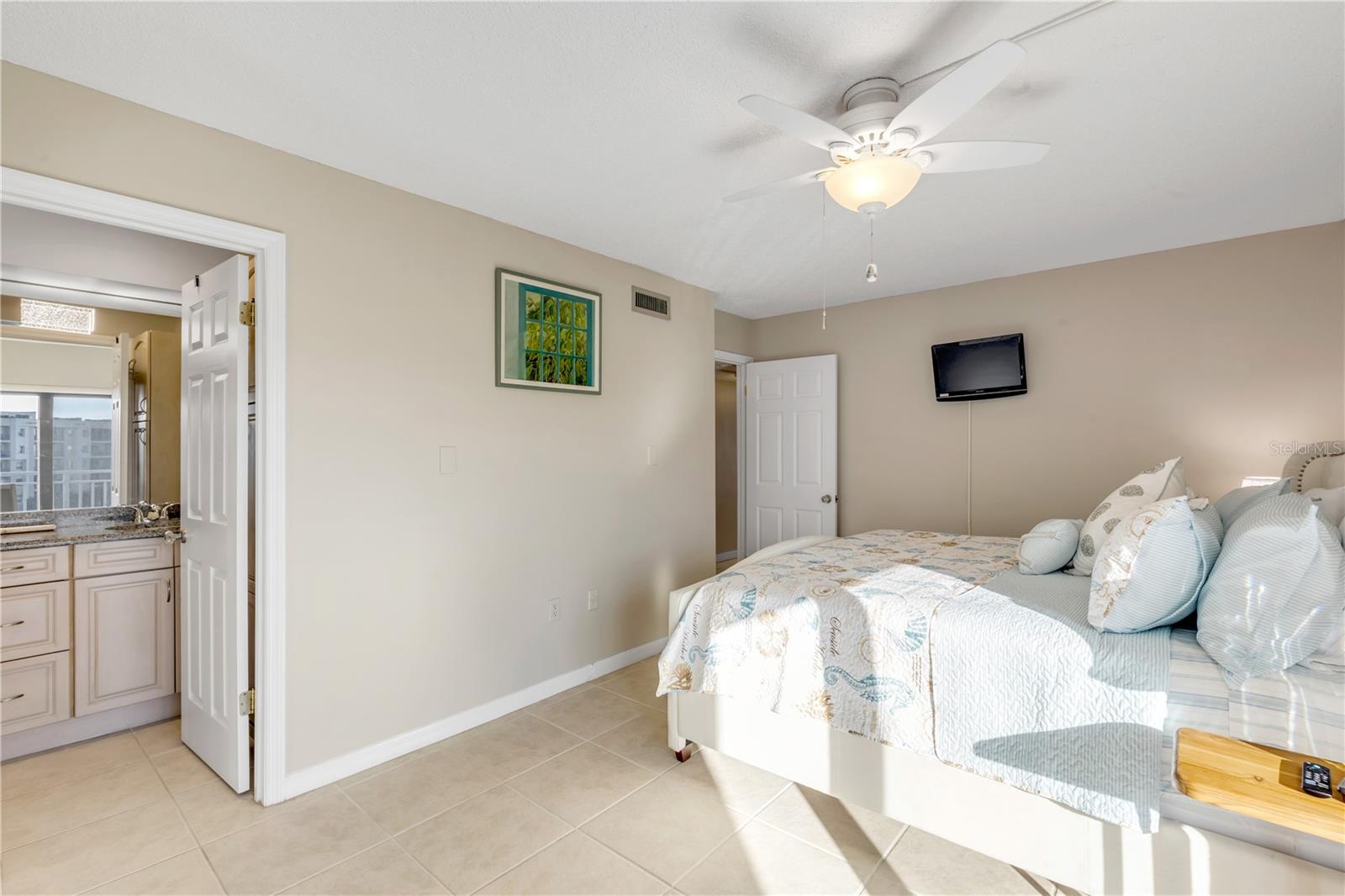 SEASCAPE TOWERS CONDO PH 01 - Residential