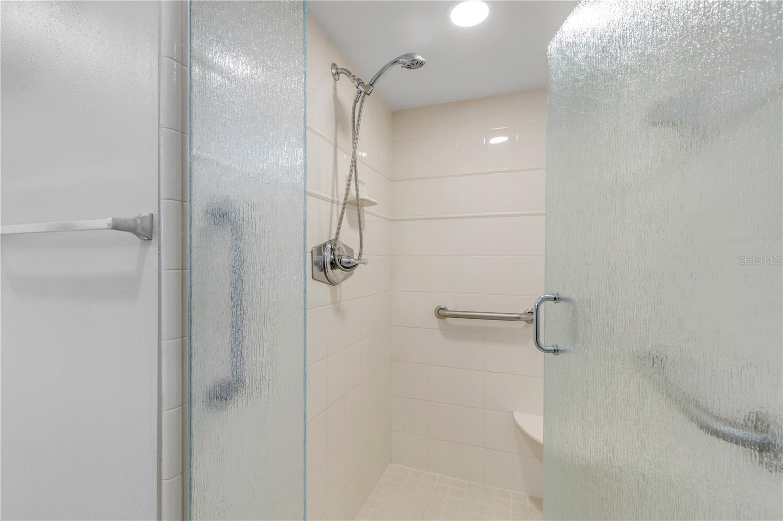 SEASCAPE TOWERS CONDO PH 01 - Residential