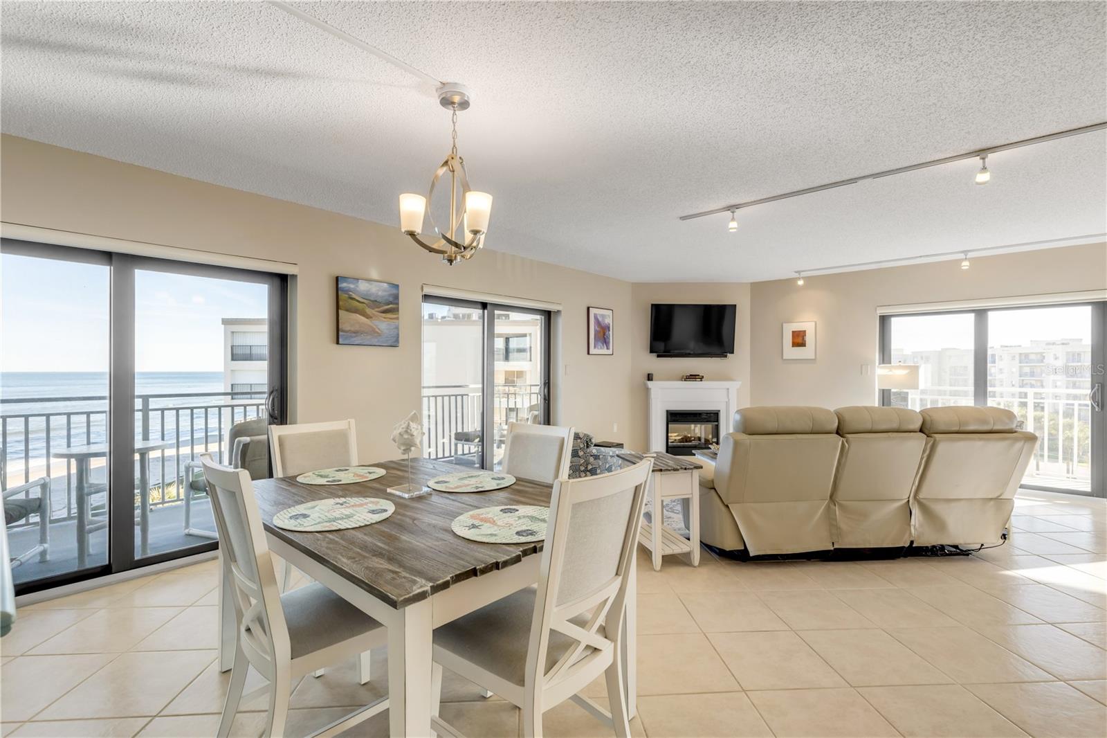 SEASCAPE TOWERS CONDO PH 01 - Residential