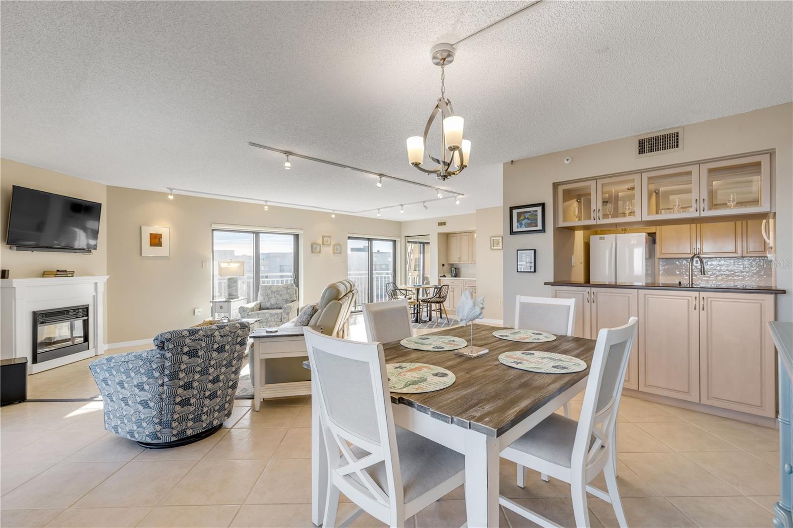 SEASCAPE TOWERS CONDO PH 01 - Residential