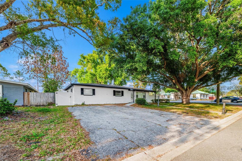 Photo of 545 N Terrace Drive, Brandon, FL 33510 (MLS # TB8491260)
