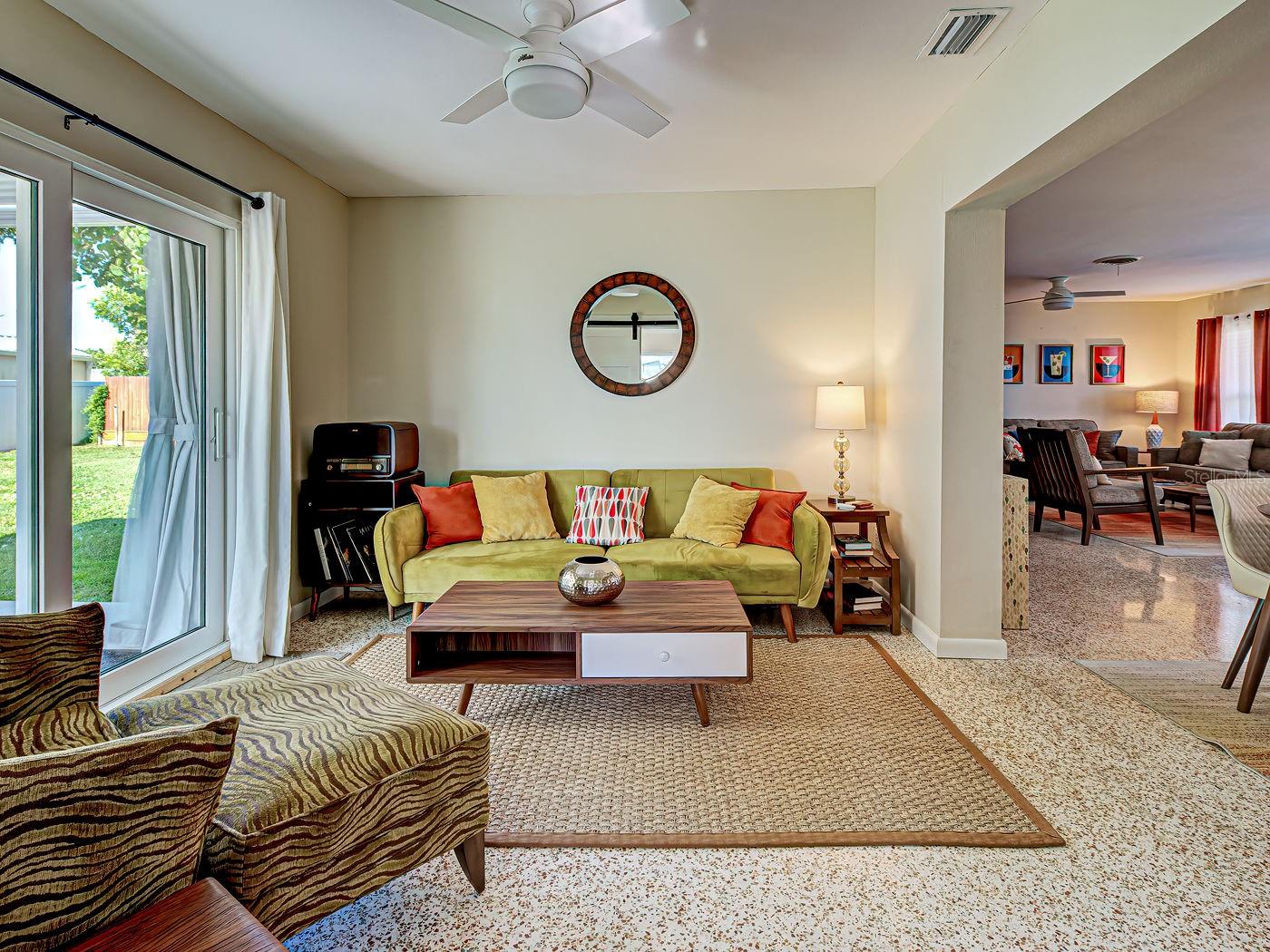 VENICE GARDENS - Residential Lease