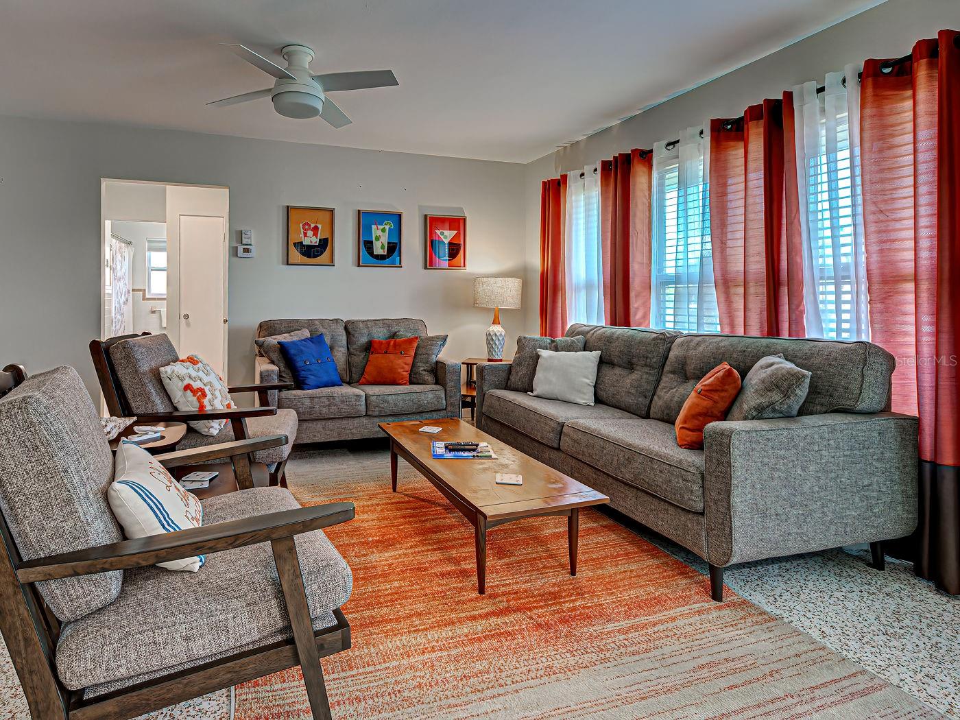VENICE GARDENS - Residential Lease