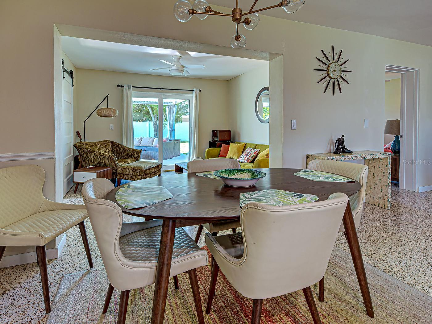 VENICE GARDENS - Residential Lease