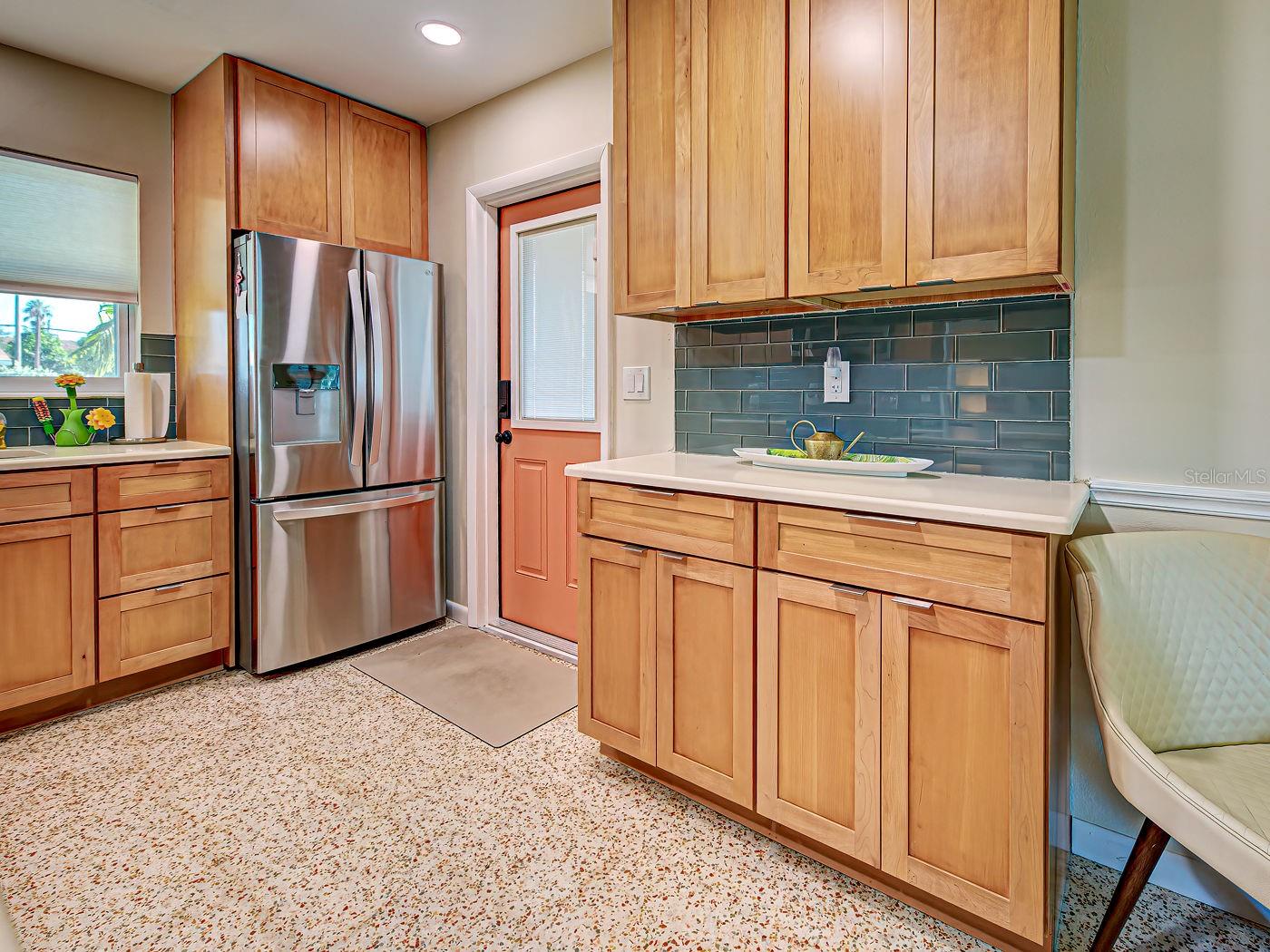 VENICE GARDENS - Residential Lease