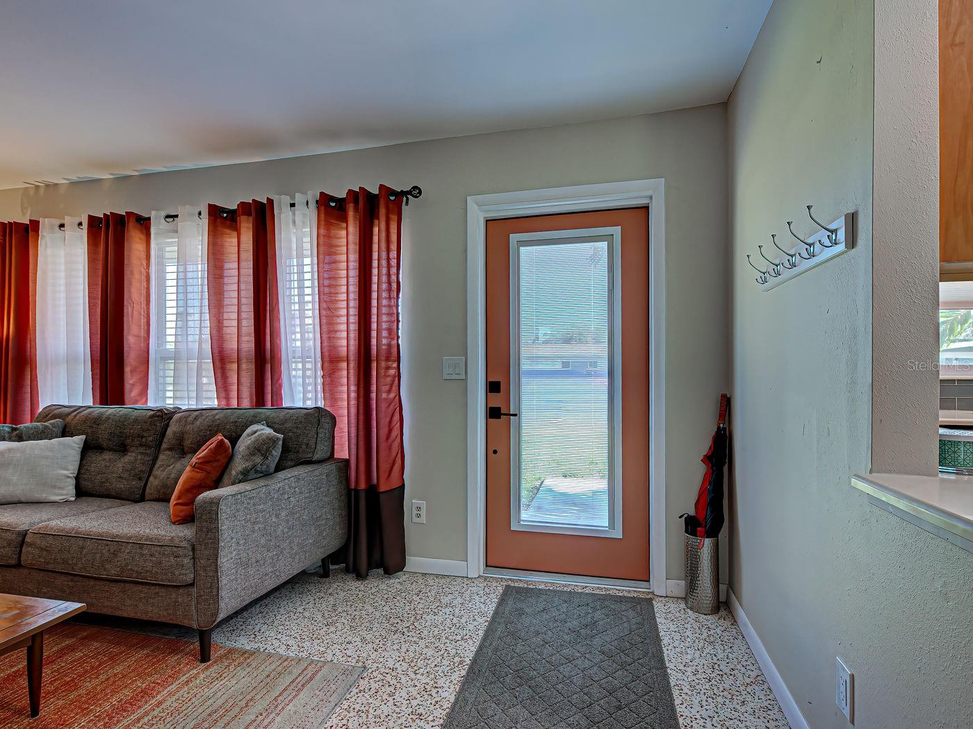 VENICE GARDENS - Residential Lease