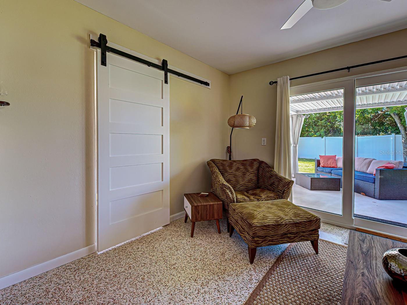 VENICE GARDENS - Residential Lease