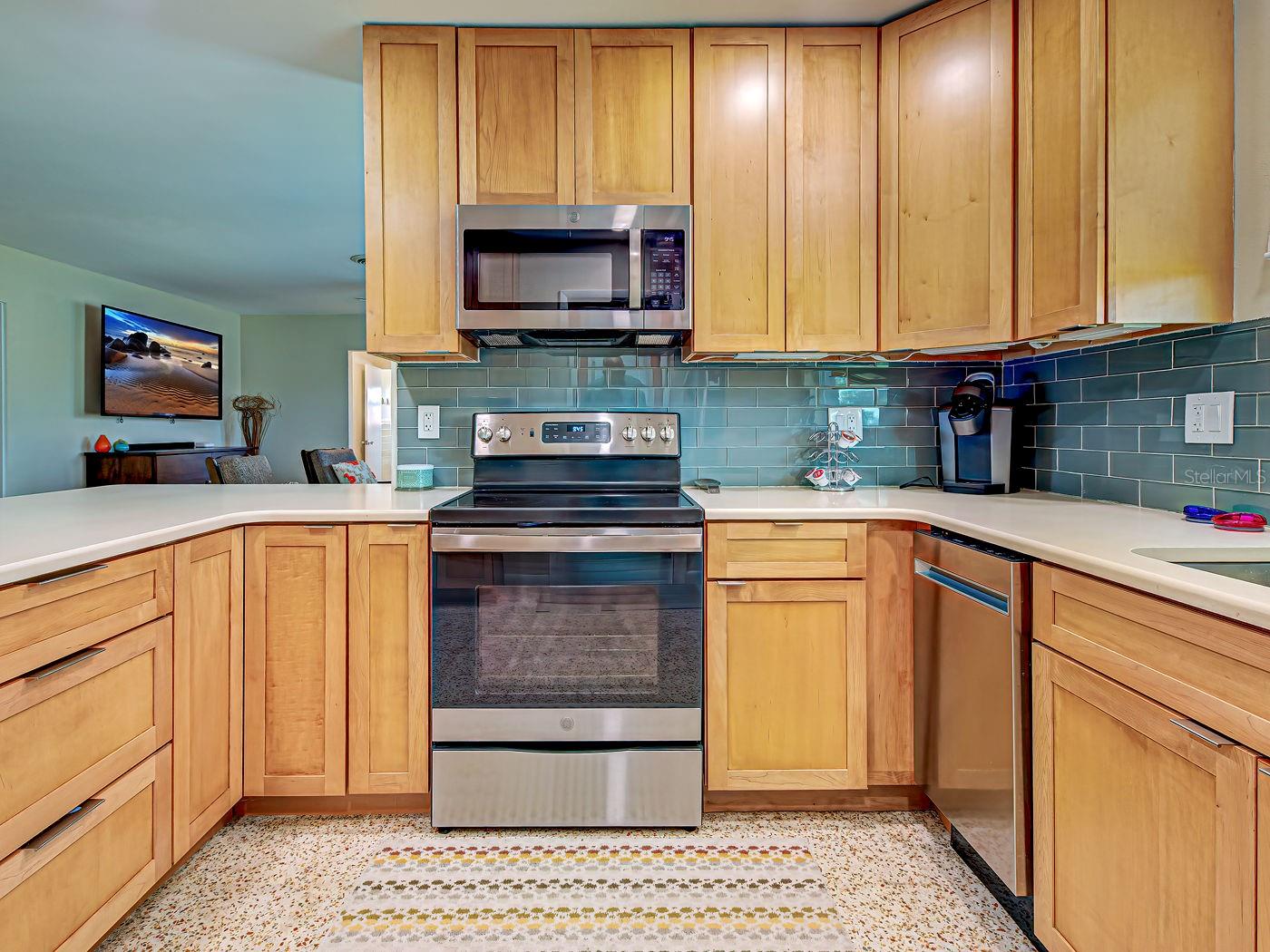 VENICE GARDENS - Residential Lease