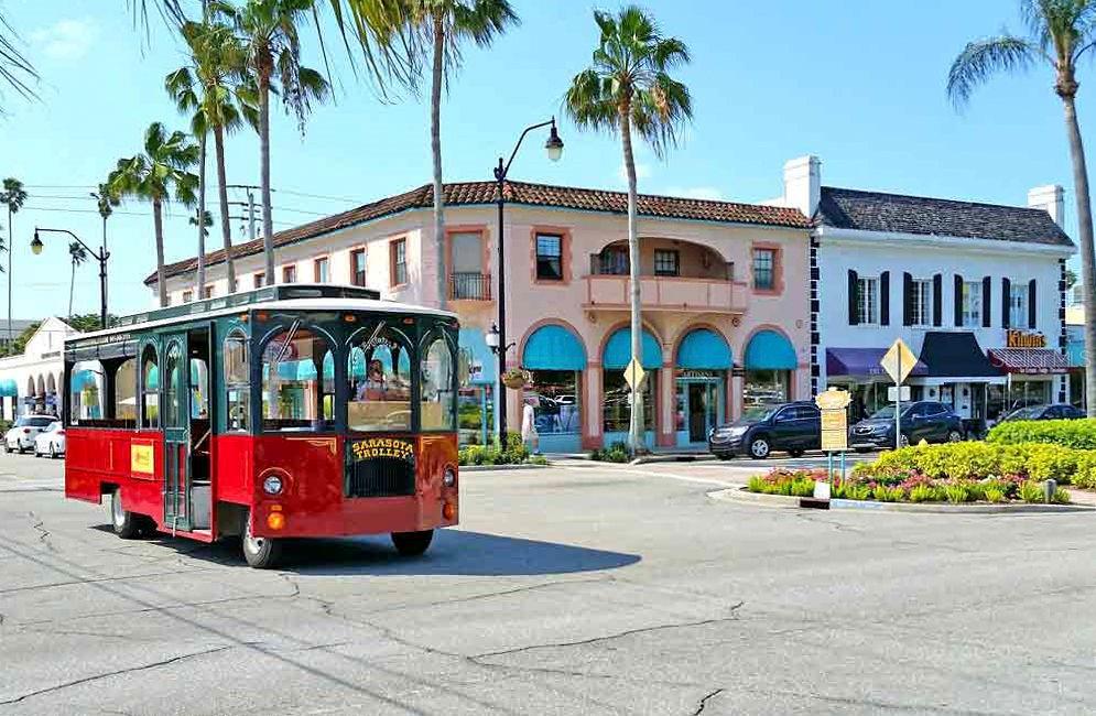 VENICE GARDENS - Residential Lease