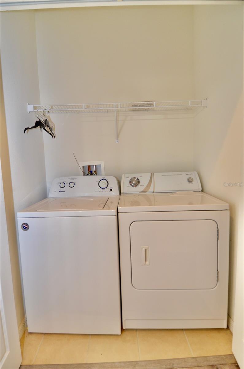 TOWNS AT LAKESIDE - Residential