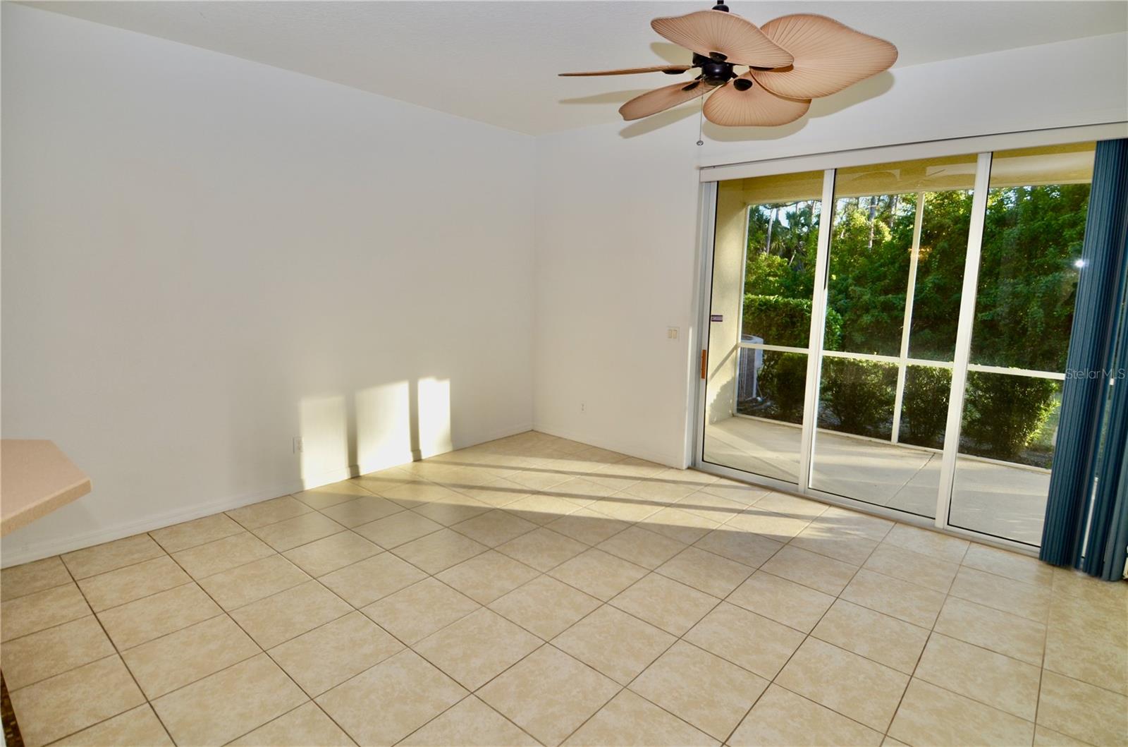 TOWNS AT LAKESIDE - Residential