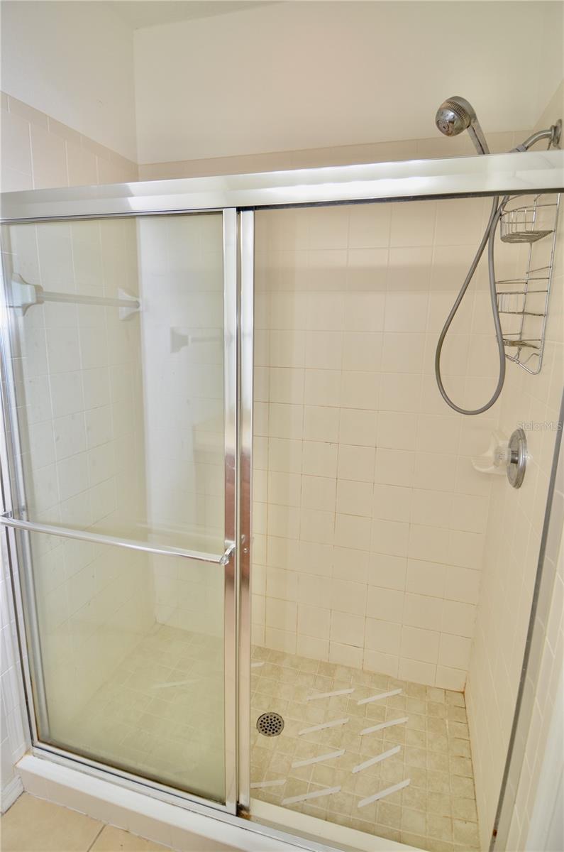 TOWNS AT LAKESIDE - Residential