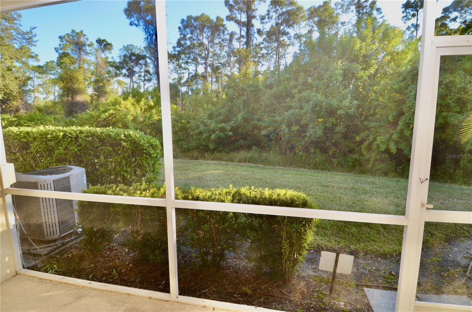 TOWNS AT LAKESIDE - Residential