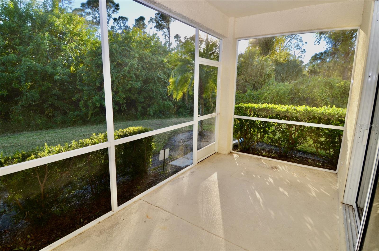 TOWNS AT LAKESIDE - Residential