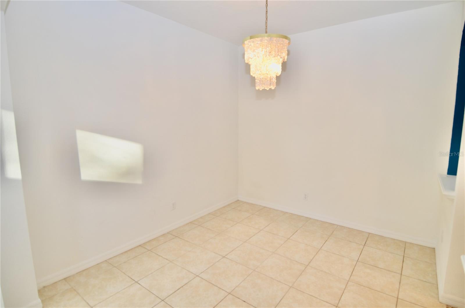 TOWNS AT LAKESIDE - Residential